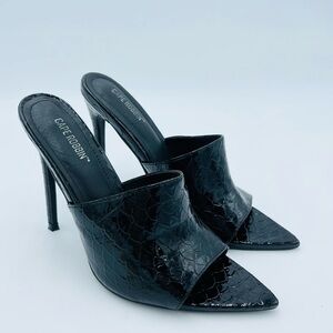 Cape Robbin Black Croc-Embossed Mules